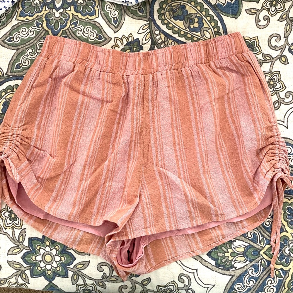 Lizard Thicket Shorts